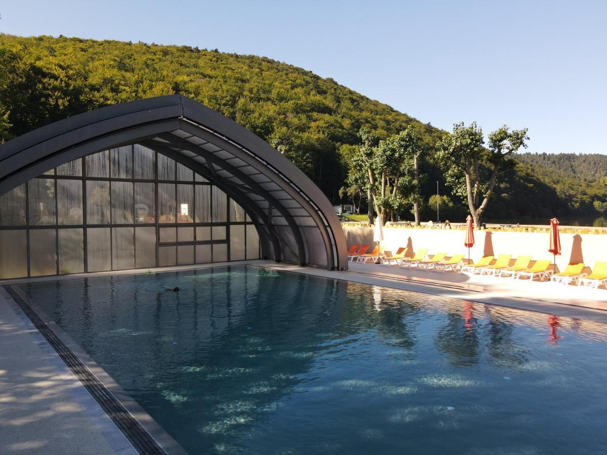 Camping Domaine Du Lac Chambon ミュロル エクステリア 写真