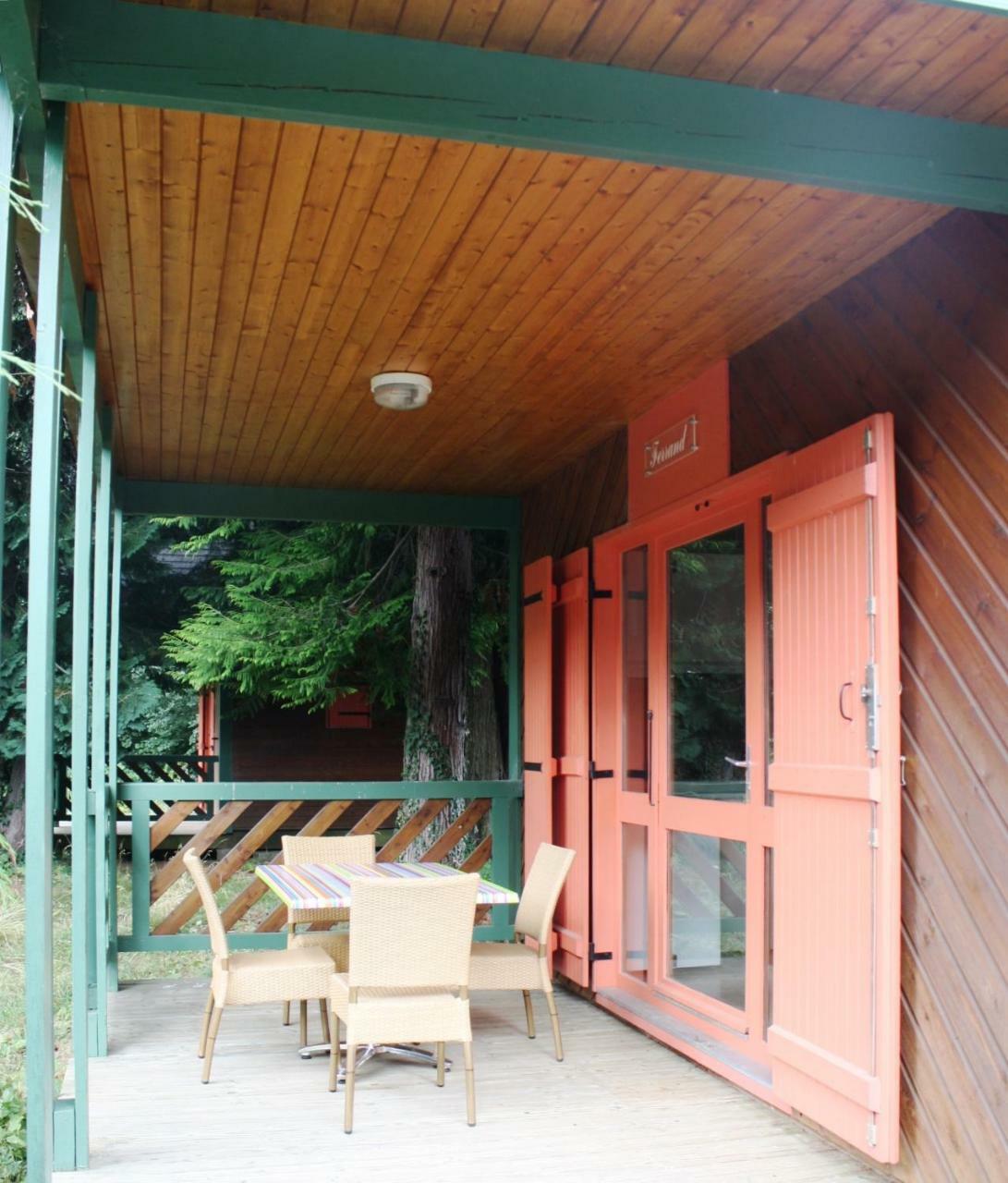 Camping Domaine Du Lac Chambon ミュロル エクステリア 写真