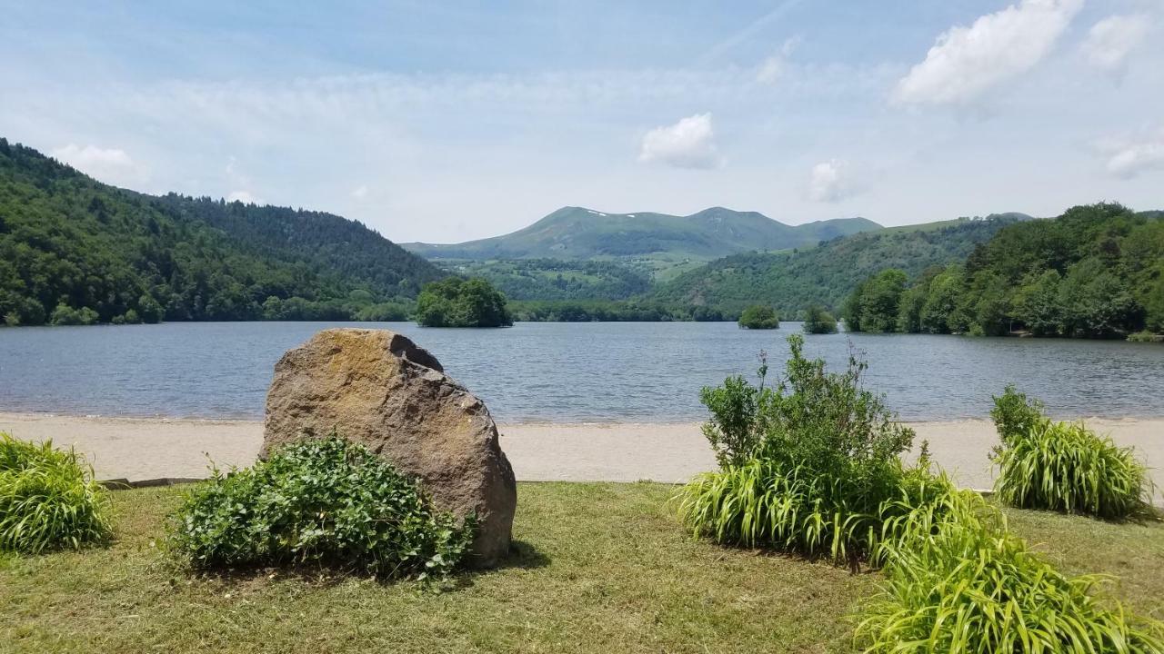 Camping Domaine Du Lac Chambon ミュロル エクステリア 写真