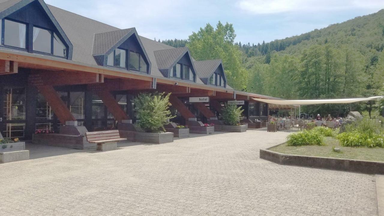 Camping Domaine Du Lac Chambon ミュロル エクステリア 写真